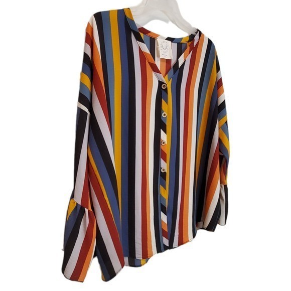 Fantastic Fawn Women's Striped‎ Button Up Blouse Sz Med Oversized Multicolor Top - Picture 2 of 8